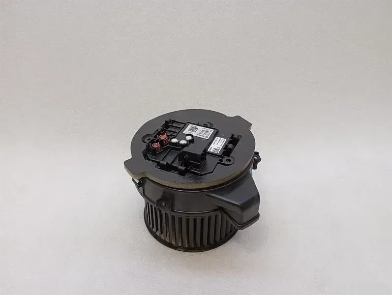 BMW 5 Series F90 G30 M5 Heater Blower 011500123 Engine Heater Blower LHD