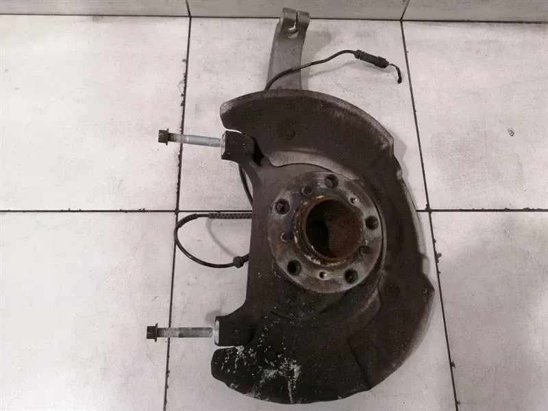 BMW M5 F10 right front hub 31212284054 wheel bearing housing front right wheel carrier