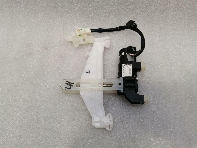 BMW 5 Series F10 Headrest Engine 9155769 Headrest Height Adjustment