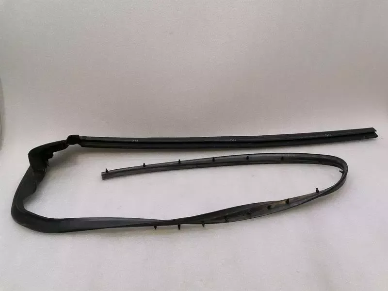 Ferrari 458 F142 Spider Door Seal 84685100 Left Inner Door Seals
