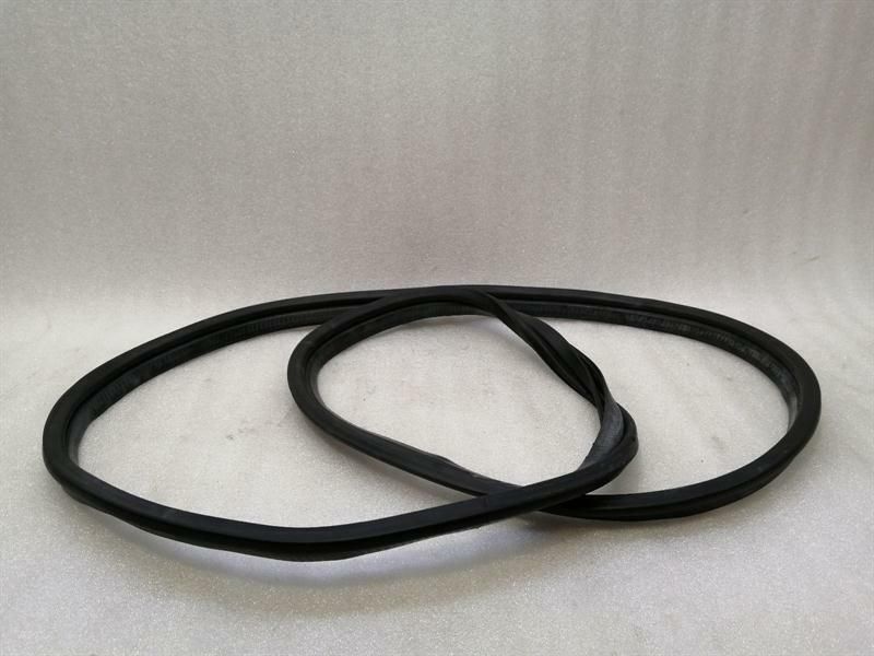 Aston Martin Vantage V8 Boat Lid Seal 4G43-L43720-AE Tailgate Seals