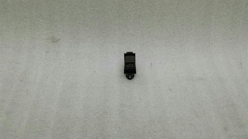 Aston Martin Vantage V8 Boot Switch 4G43-19B514-AA Tailgate Switch