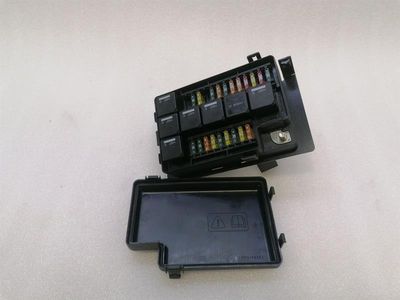 ASTON MARTIN VANTAGE V8 Fuse Box 4G43-14A073-AJ Fuse Box.