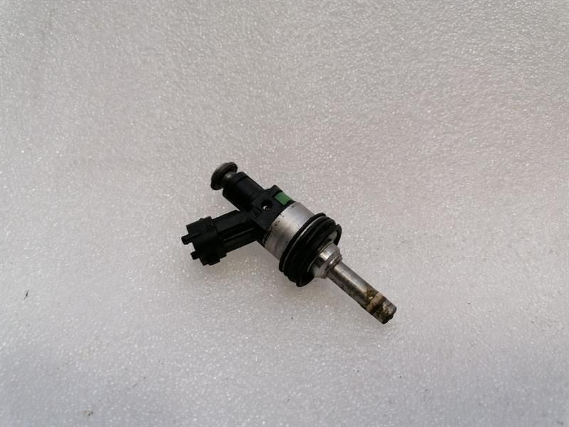 Porsche 911 997 Fuel Injector 9A160522100 Injection Nozzle MK2 09-12