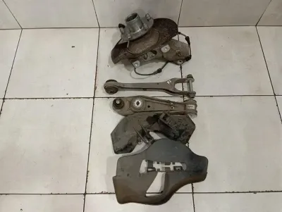 Porsche 911 991 Left Front Hub 99134185705 Wheel Bearing Housing Front Left C4 AWD