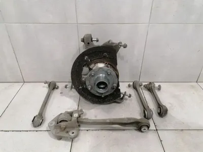 Porsche 911 991 Left Rear Hub 99133111104 Wheel Bearing Housing Rear Left