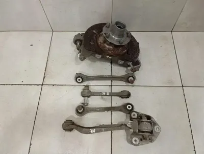 Porsche 911 991 Right Rear Hub 99133111204 Wheel Bearing Housing Rear Right