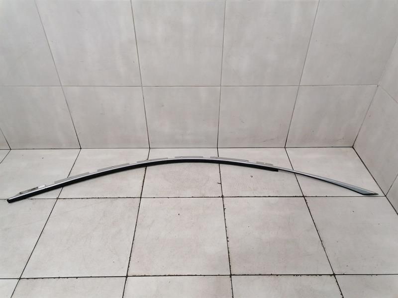 MCLAREN GT P22 LEFT Body Moulding 22AC904CP Bar LEFT