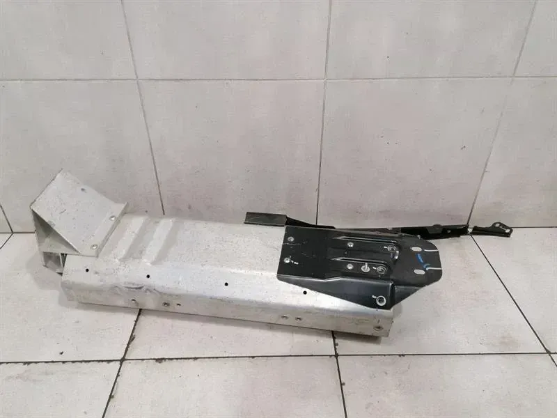 McLaren 570S Spider Left Front Chassis Leg 13A1314CP Left Front Wheel Arch