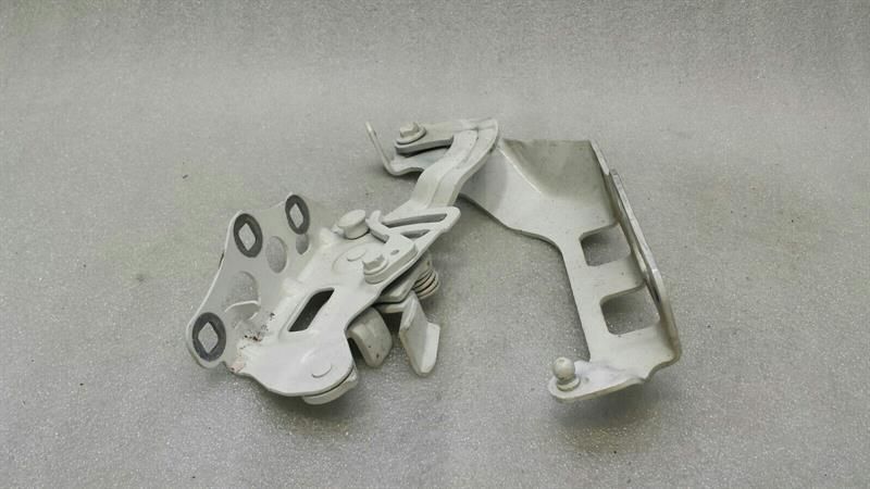 Mercedes C Class W205 Bonnet Hinge RHS A2058800928 Hood Hinge Right