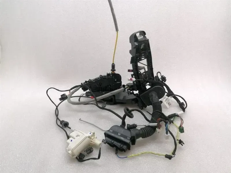 Mercedes GT 4-DOOR front left door lock A0997201101 RHD RIGHT HAND DRIVE SOFT CLOSE