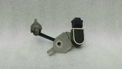 Mercedes C Class W205 Suspension Level Sensor A2229050503 Level Sensor C63 AMG .