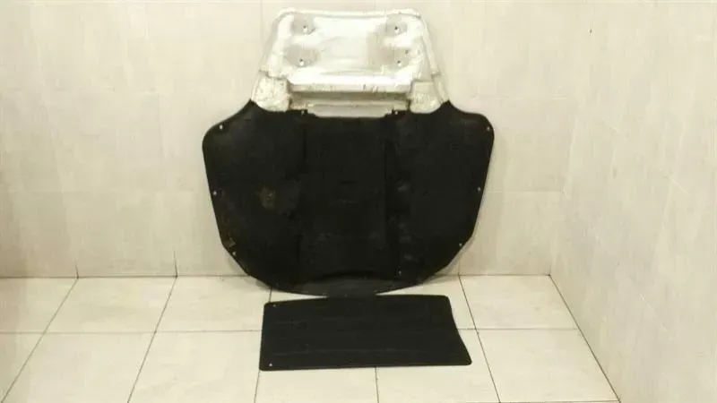 Mercedes GT C190 GTR UNDERTRAY A1906820026 underfloor trim dam