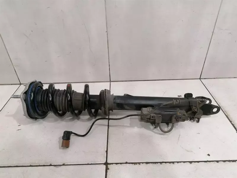 Mercedes C63 W205 Shock Absorber Front A2053207203 Shock Absorber Right Front