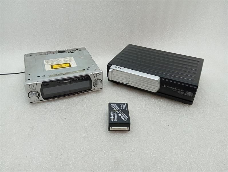 Porsche 911 996 CD Player Sony MEX=100NV Audio System Controller