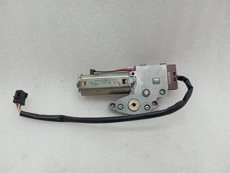 Porsche 911 996 Sun Roof Engine 99662422100 Sunroof Motor Targa