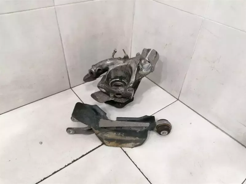 Porsche 911 997 Right Front Hub 99734166604 Wheel Bearing Housing Front Right 4S AWD