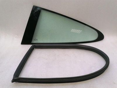 Porsche 911 997 left rear quarter glass 99754311100 door window 1/4 rear left