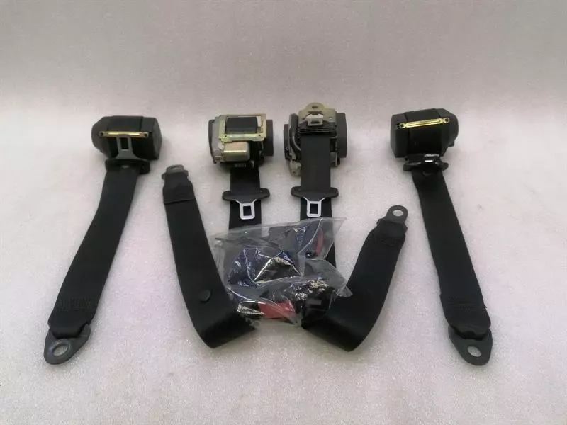 Porsche 911 996 convertible seatbelt set 99680303405 seat belt set convertible