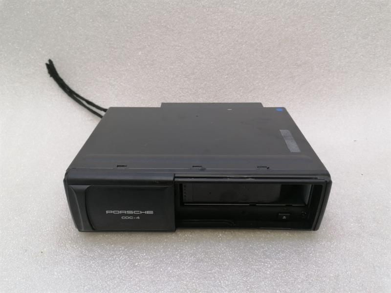 Porsche 911 996 CD Changer 99664514001 CD Changer
