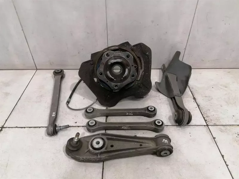 Porsche 911 997 GT3 Right Rear Hub 99733111207 Wheel Bearing Housing Rear Right