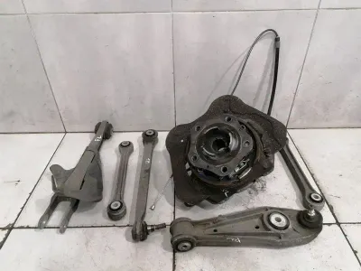 Porsche 911 997 GT3 Left Rear Hub 99733111107 Wheel Bearing Housing Rear Left