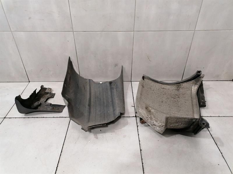 Porsche 911 996 Rear Right Arch Plastic Set 99650548001 WHEEL RUN COVER Hi Re