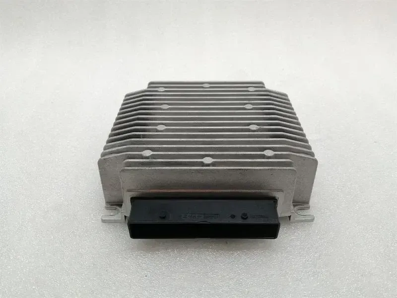 Tesla Model S 100D Amplifier 1004833-10-A Amp