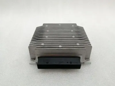 Tesla Model S 100D Amplifier 1004833-10-A Amp