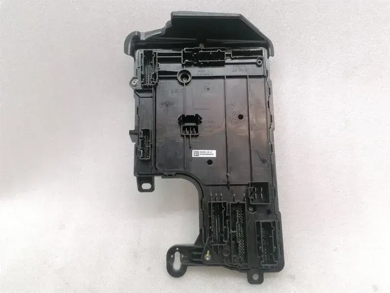 Tesla Model 3 Electronic Module 1567455-00-B Comfort/Convenience Controller