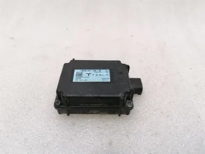 Tesla Model X 75D Homelink Module 1020147-00-B ECU