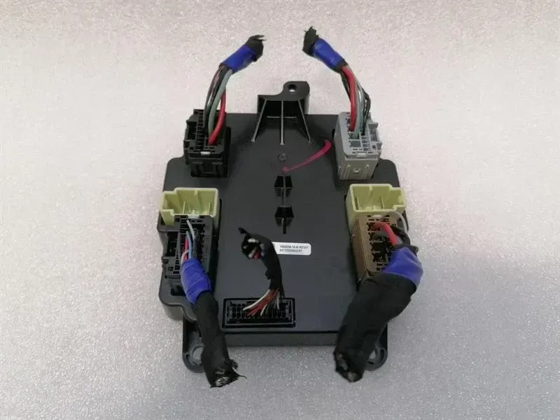 Tesla Model X 75D Falcon Door Control Module 1062056-10-B Door Module Gullwing