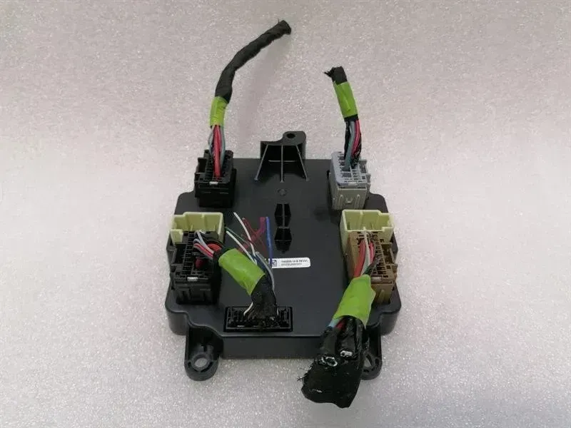 Tesla Model X 75D Falcon Door Module 1062056-10-B Door Module Gullwing