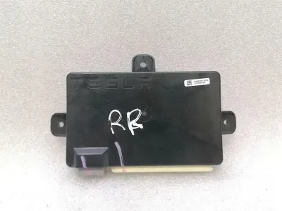 Tesla Model X Rear Right Door Module 1045490-00-F Rear Right Door Control Unit
