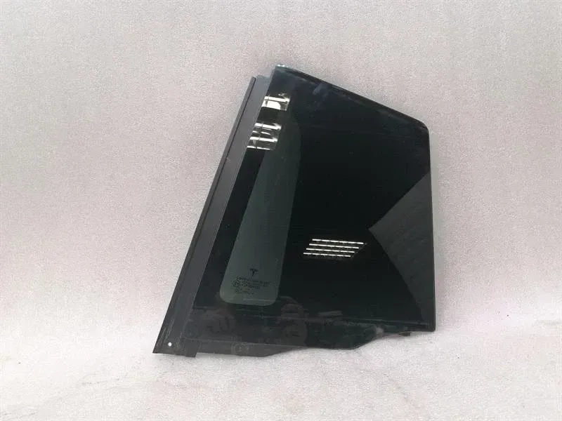 Tesla Model X 75D Left Rear Quarter Glass 1055275-00-G Door Panel 1/4 Rear Left