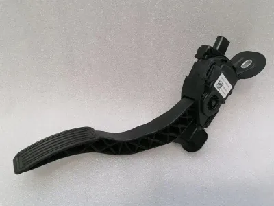 Tesla Model X 75D Throttle Pedal (Electrical) 6PV933370 Throttle BE5C9F836-AA
