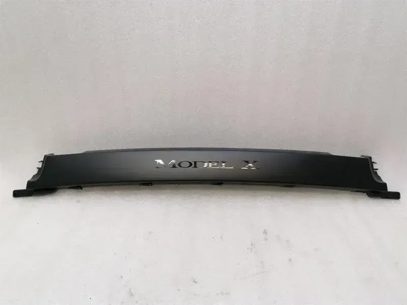 Tesla Model X 75D Right Falcon Door Trim 1062550-00 Right Door Molding