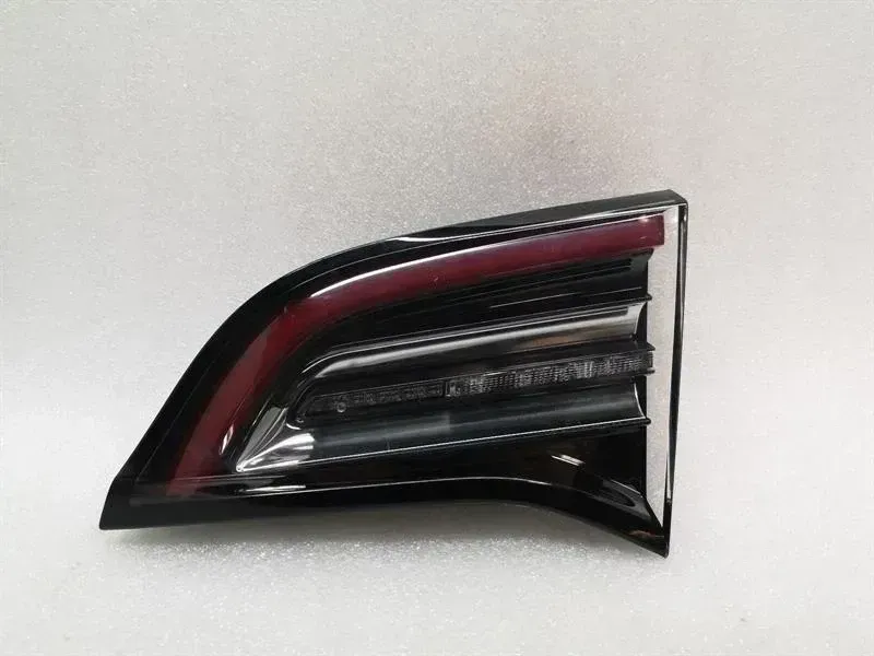 Tesla Model 3 Long Range Right Rear Light 1077404-00-G Tail Light Rear Right
