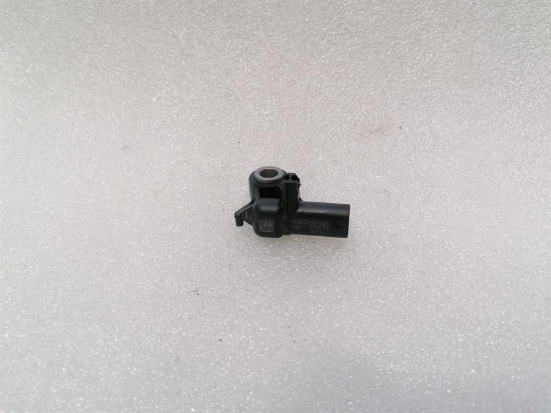 TESLA MODEL 3 STANDARD RANGE Crash Sensor 1036761-00-A Impact Sensor SRS