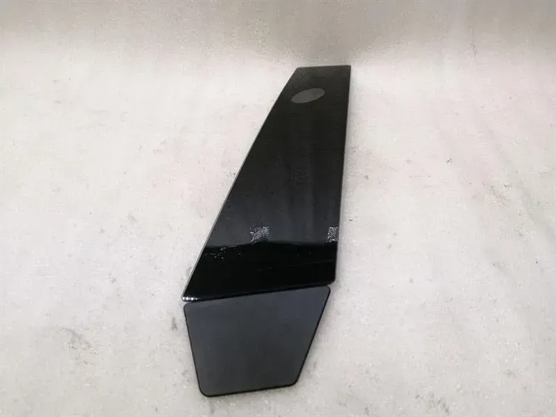 Tesla Model 3 Left B Post Moulding 1092978-00-C Left B Pillar Fairing