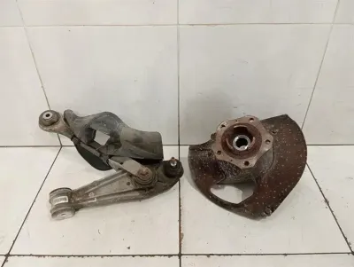 Porsche 911 991 Right Front Hub 99134115805 Wheel Bearing Housing Front Right 4S AWD