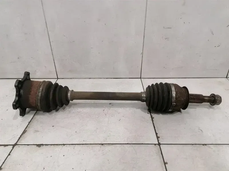 Nissan GT-R R35 drive shaft rear right 39600JF00A rear right drive shaft