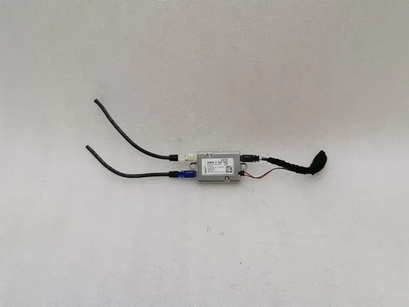 BMW M4 F82 electronic module 9355549 control unit / AUX HUB MODULE