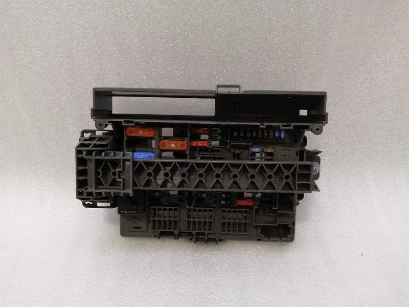 BMW Z4 E89 Fuse Box 9154971 Fuse Box