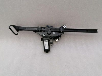 Mercedes E Class W207 Right Seatbelt Feeder A2078600457 Right Belt Feeder