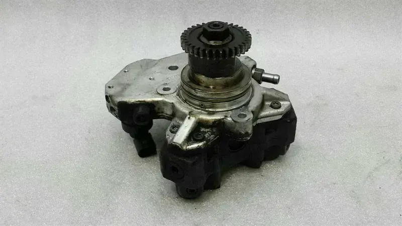 Mercedes E Class W212 Fuel Pump Mechanical A6420104345 Fuel Pump