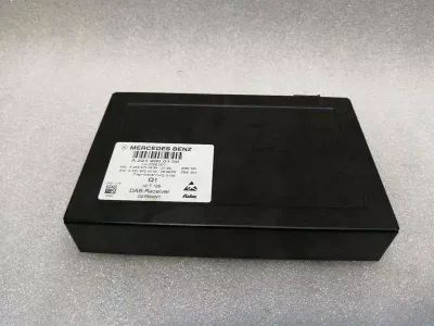 Mercedes S-Class W221 Audio Module A2219000100 DAB Receiver