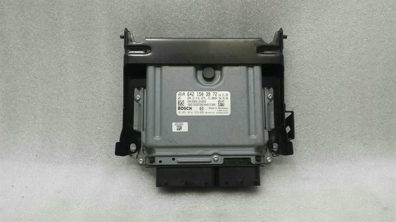 Mercedes CLS W219 Engine ECU A6421503952 Engine Control Unit OM642 V6 Diesel CLS320