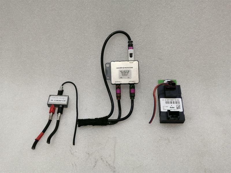 Mercedes S-class W221 aerial / antenna set A2218203789 antenna set