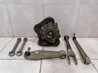 Porsche 911 996 right rear hub 99633111206 wheel bearing housing rear right